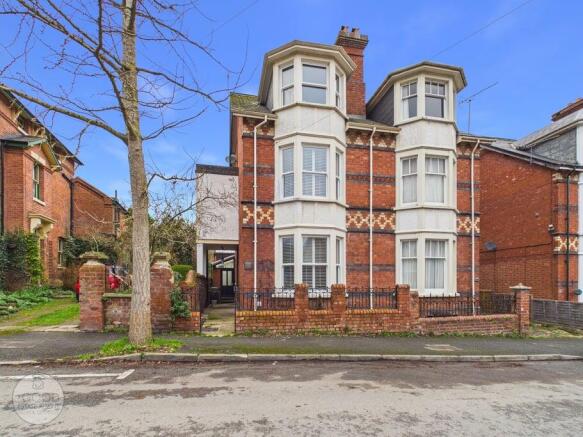 4 bed property, in Ryelands Street, £375,000