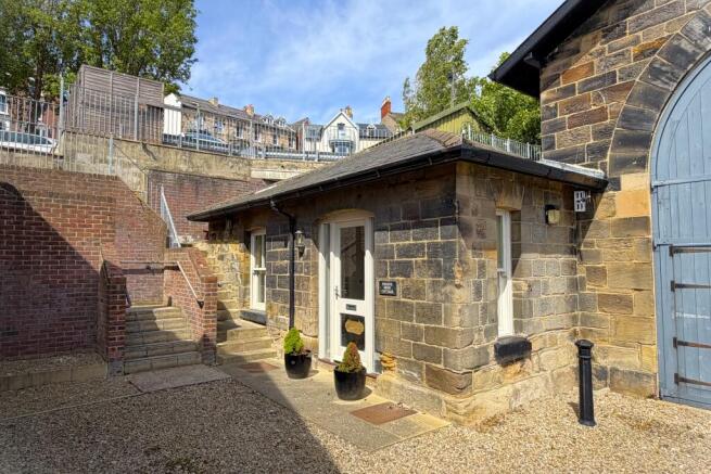 1 bed property, in Engine Shed Cottage, £199,950