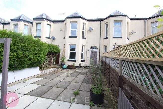 3 bed property, in Heywood Road, £185,000