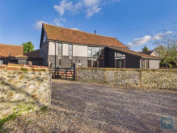 5 bed property, in Gislingham Road, £650,000