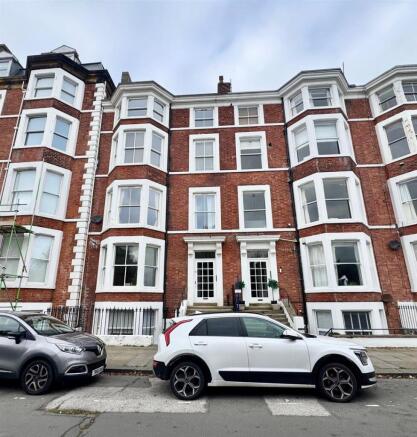 2 bed property, in Prince Of Wales Terrace, £139,950