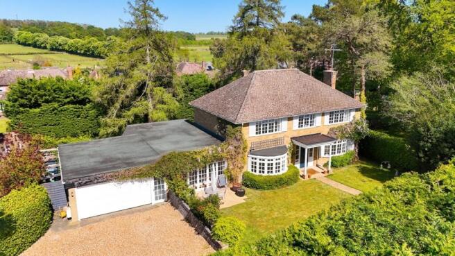 4 bed property, in The Dip, £925,000