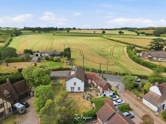 4 bed property, in Great Totham, £895,000