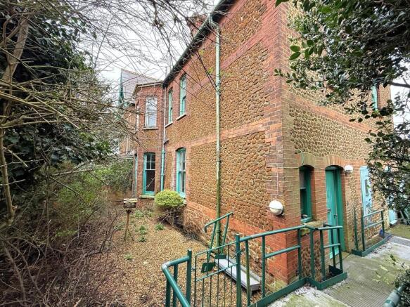4 bed property, in Hunstanton, £250,000