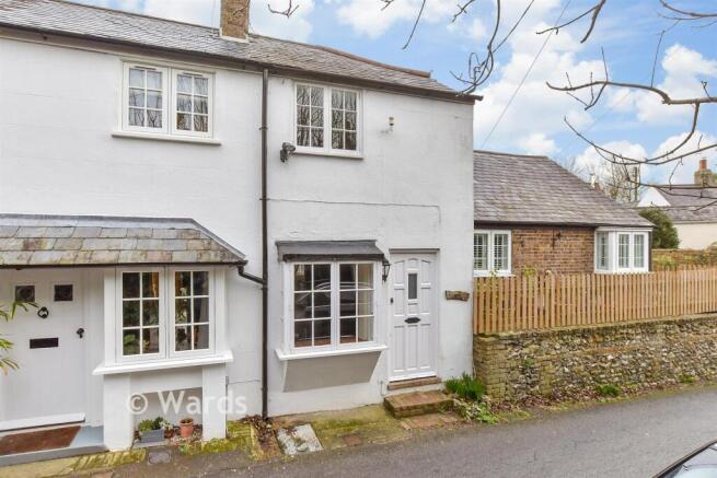 2 bed property, in Back Street, £195,000
