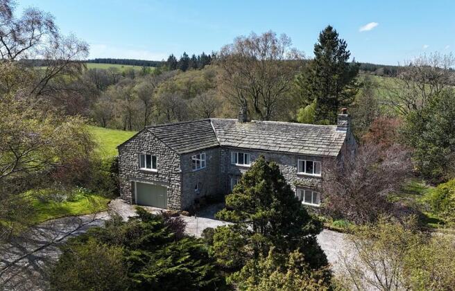 4 bed property, in East Kettlesbeck, £750,000
