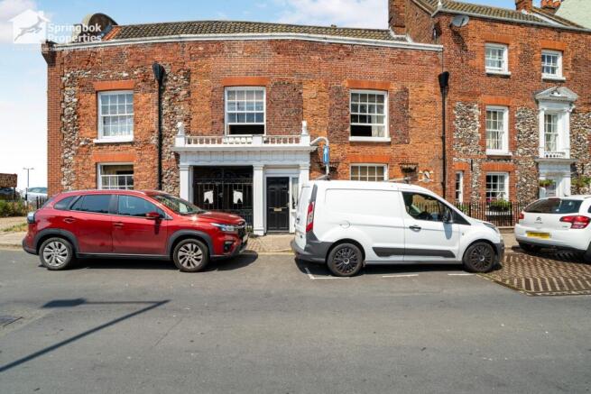 3 bed property, in Northgate Street, £240,000