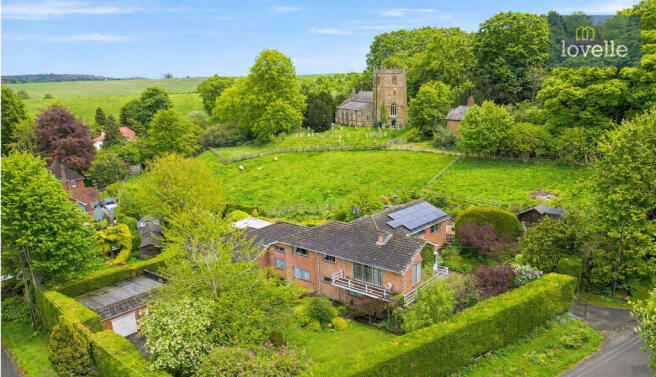 5 bed property, in Dark Lane, £699,950