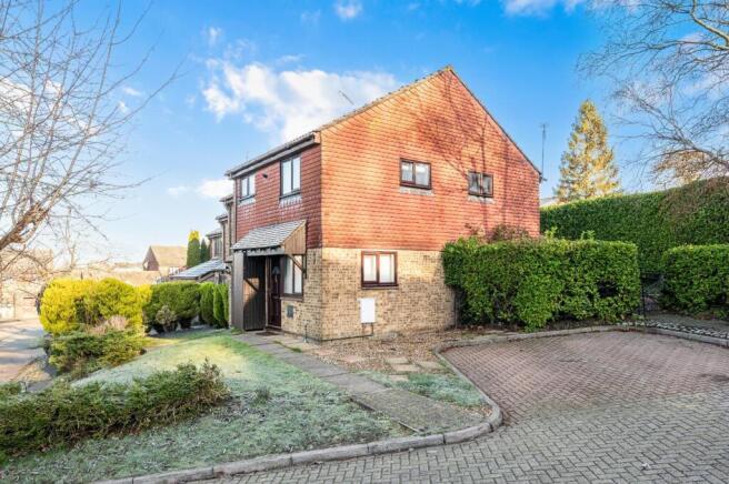 1 bed property, in Morston Close, £250,000