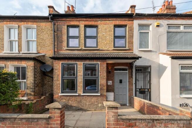 4 bed property, in Macdonald Road, £750,000