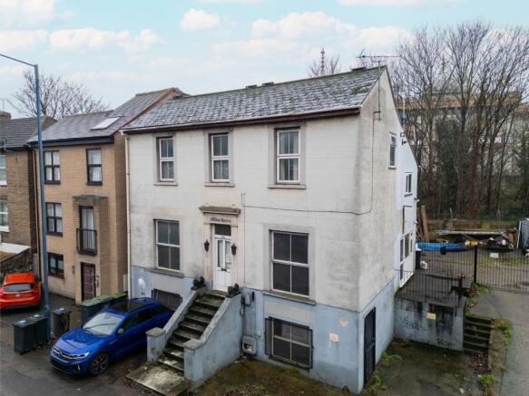 4 bed property, in Milton Road, £650,000