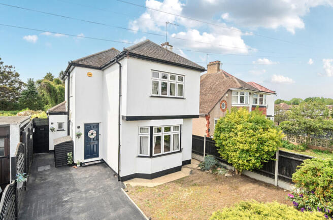 2 bed property, in Friar Road, £575,000