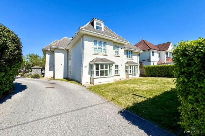1 bed property, in Newstead Road, £210,000