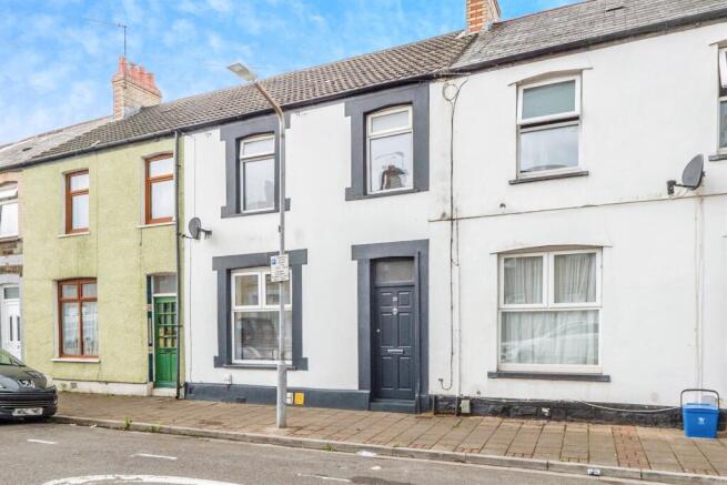 1 bed property, in Bradley Street, £130,000