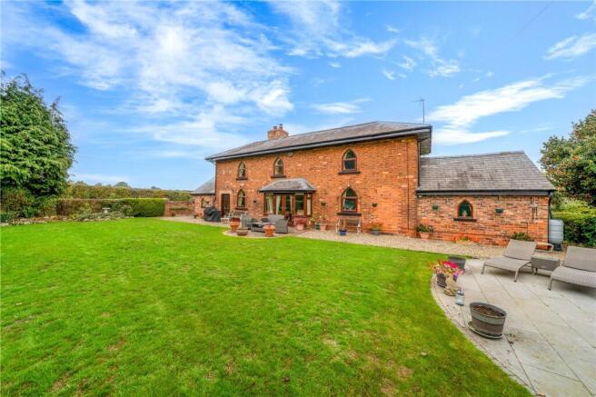 3 bed property, in Fox Road, £750,000