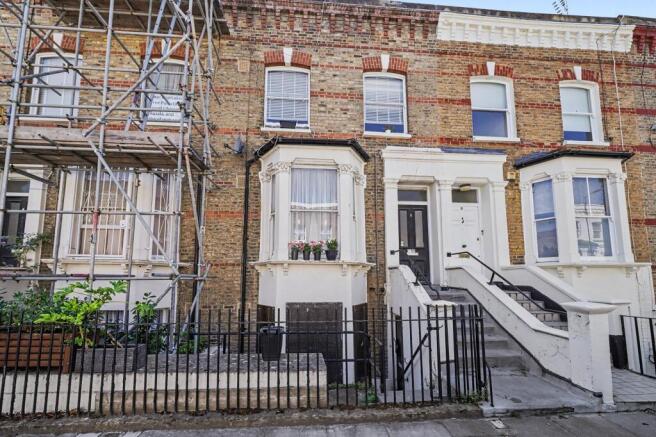 1 bed property, in Saltram Crescent, £341,000