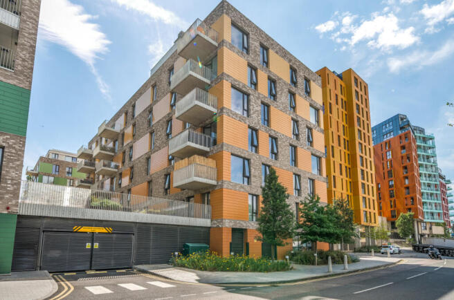 2 bed property, in Cyrus Field Street, £500,000