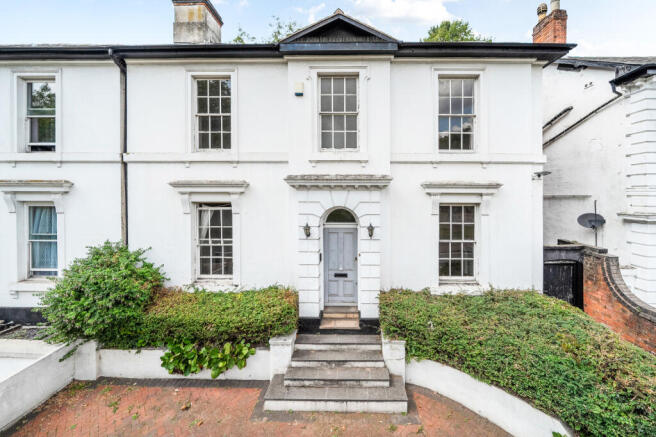 4 bed property, in Monument Road, £400,000