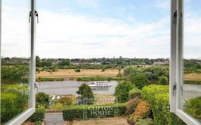 2 bed property, in Apartment 3, £475,000