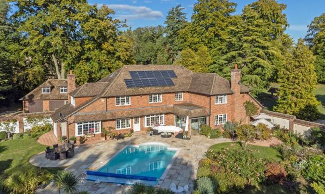 7 bed property, in Green Drove, £1,650,000