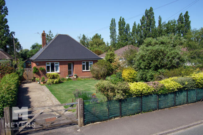2 bed property, in North Poulner Road, £500,000