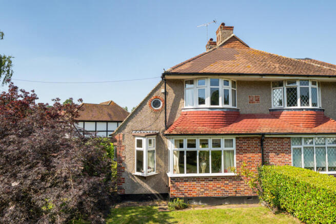 3 bed property, in Corkscrew Hill, £600,000