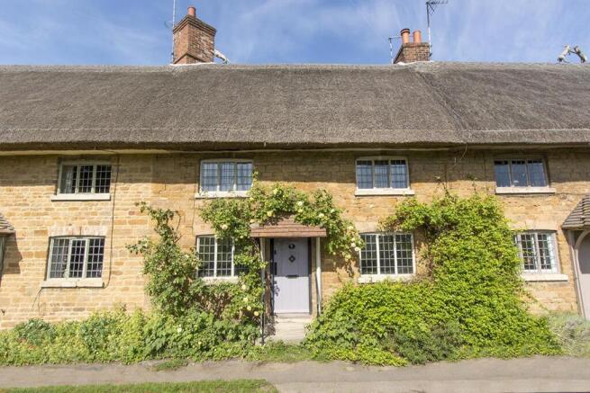 2 bed property, in Church Lane, £425,000