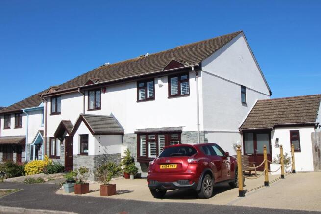 3 bed property, in Raleigh Close, £415,000