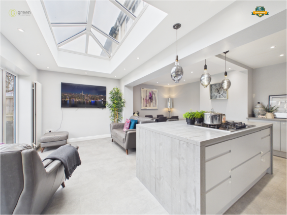 5 bed property, in Reddicap Heath Road, £450,000