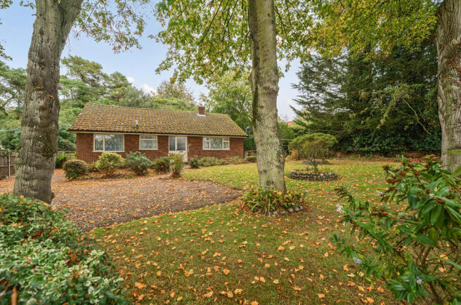 3 bed property, in Back Lane, £595,000