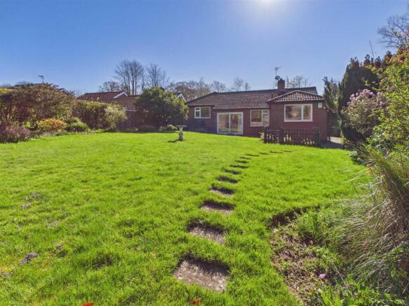 3 bed property, in High Acres, £450,000