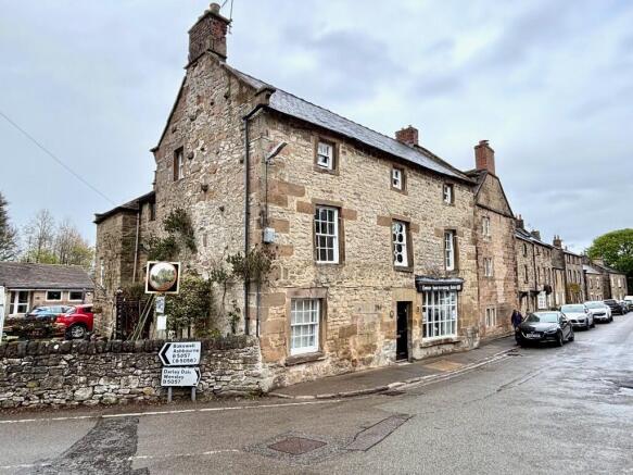 5 bed property, in Main Street, £525,000