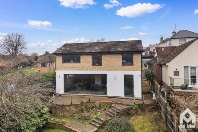 4 bed property, in Hambrook Street, £675,000