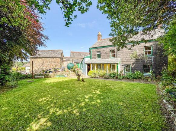 5 bed property, in Jubilee House, £275,000