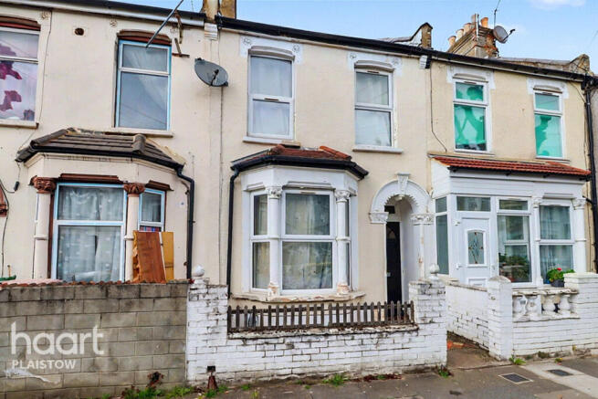 3 bed property, in Waghorn Road Upton Park, £475,000