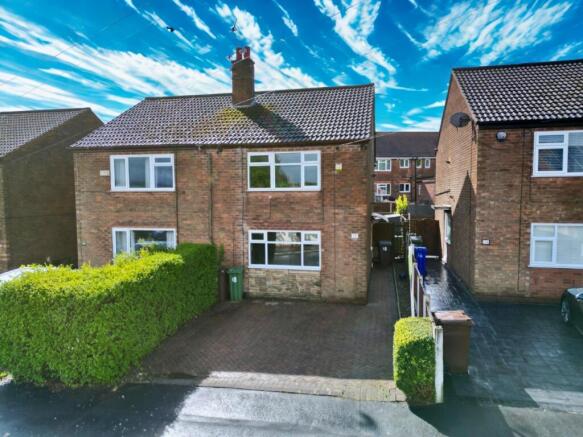 3 bed property, in The Grange, £260,000