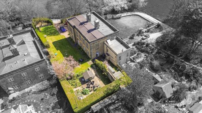 4 bed property, in North Side. Wingerworth Hall Estate, £675,000