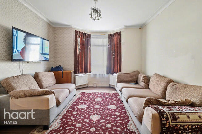 3 bed property, in Clayton Road, £500,000