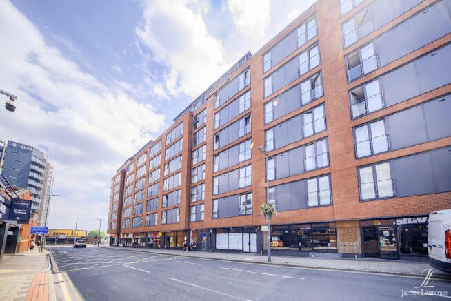 1 bed property, in Latitide, £120,000