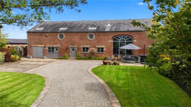 5 bed property, in Plex Lane, £1,300,000