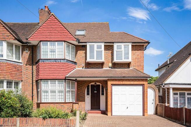 4 bed property, in Arundel Road, £1,150,000