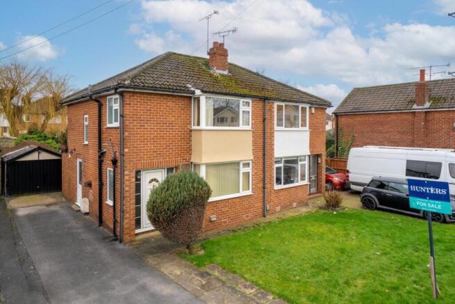 3 bed property, in Meyrick Avenue, £280,000