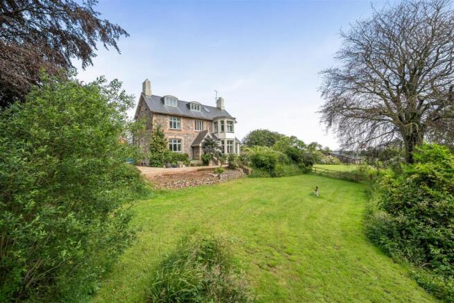 7 bed property, in Ashbrittle, £1,075,000