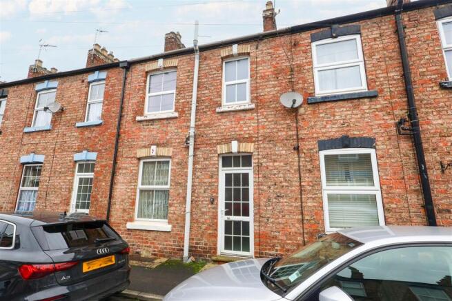 2 bed property, in Rayner Street, £150,000