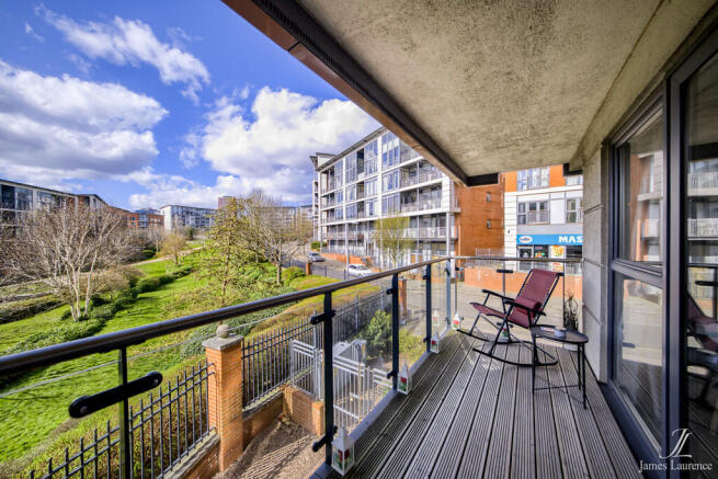 1 bed property, in 61 Mason Way, £150,000