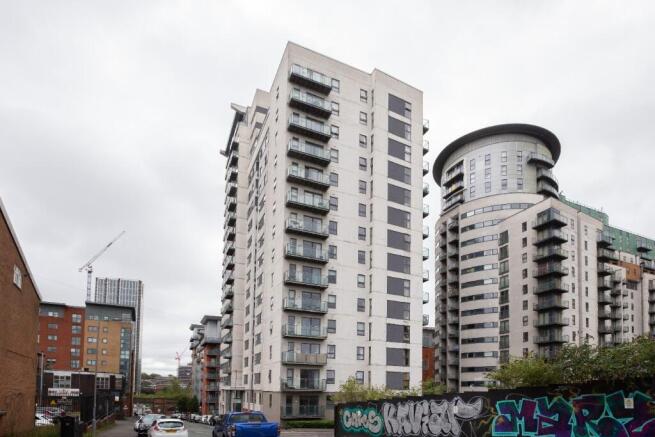 1 bed property, in Lord Street, £147,000