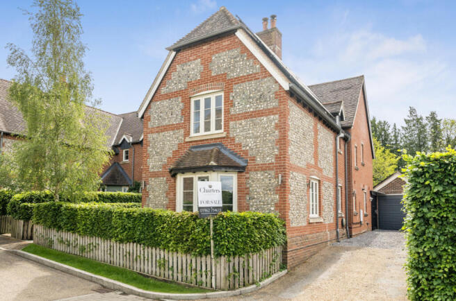 6 bed property, in Freemans Yard Lane, £1,300,000