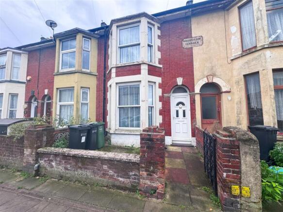 3 bed property, in Queens Road, £280,000