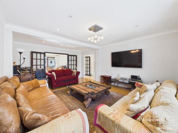 4 bed property, in Emerson Gardens, £750,000
