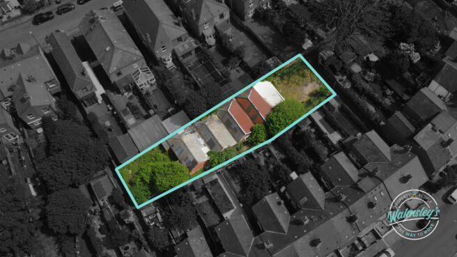 2 bed property, in Stanway Road, £150,000